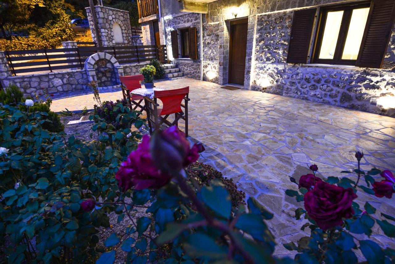 Ξενώνας Στροφυλιά Kato Sinikia Trikalon Exterior foto